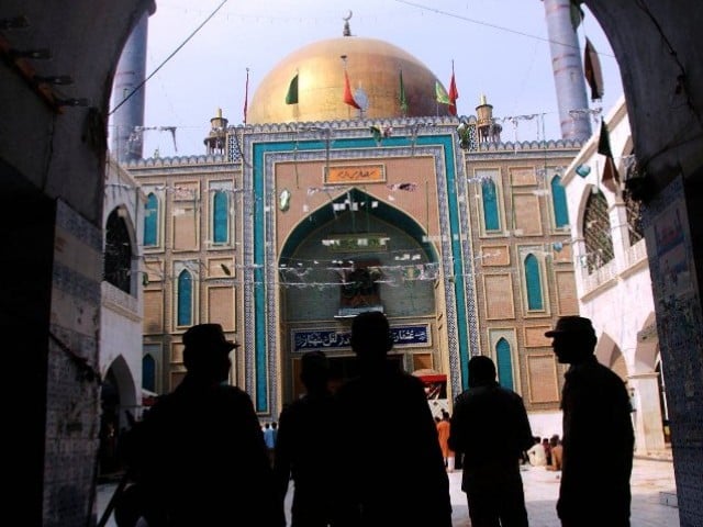 Sindri Da Sehvan Da Sakhi Shabaaz Qalandar, Dama Dam Mast Qalandar ...