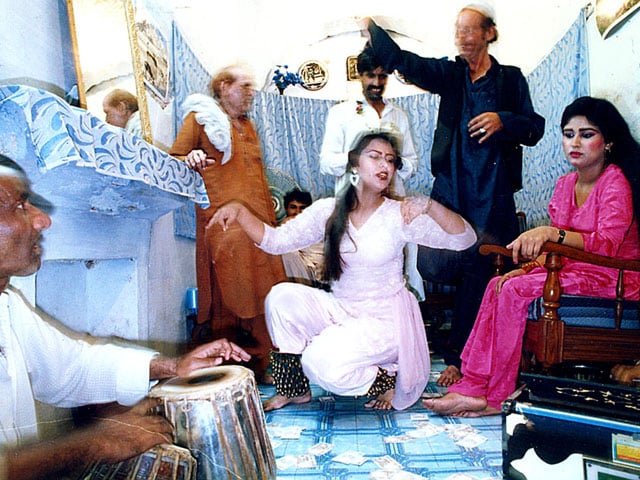 Www Pakistan Hera Mandi Cpm Xxx - Heera Mandi: Scarlet secrets of Lahore â€“ The Express Tribune Blog