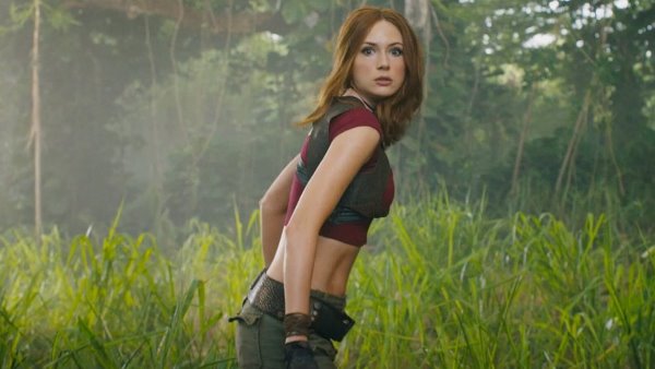 Karen Gillan Porn - With its modern twist, 'Jumanji: Welcome to the Jungle' does justice to the  original while appealing to all generations